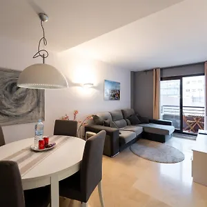  Appartamento Comfy Downtown + Private Terrace Spagna